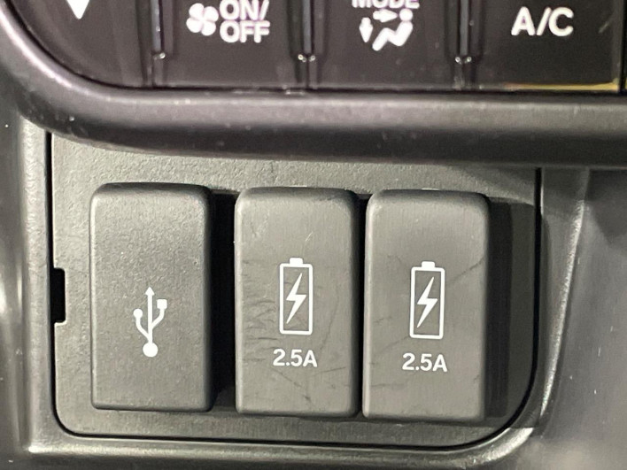 2023 Honda N-BOX CUSTOM 6BA-JF3 (UW-69f56ad99f347)[22]