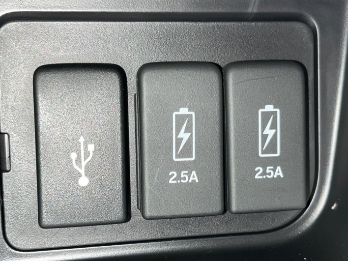 2021 Honda N-BOX CUSTOM 6BA-JF3 (UW-69f56ada1b63e)[27]