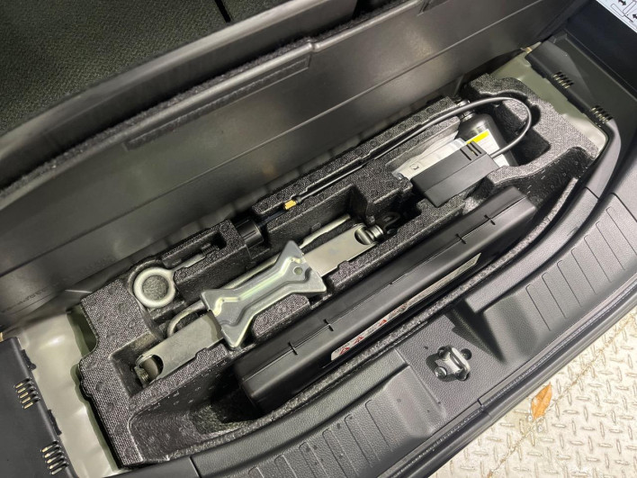 2021 Honda N-BOX CUSTOM 6BA-JF3 (UW-69f56ada1b63e)[8]