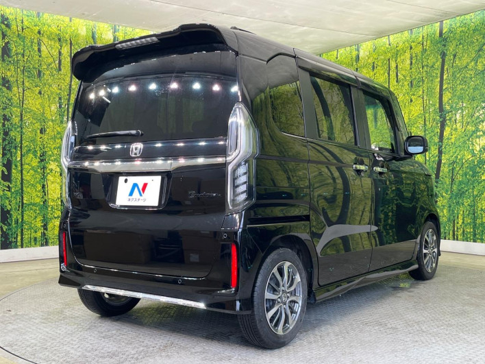 2022 Honda N-BOX CUSTOM 6BA-JF3 (UW-69f56adc41187)[12]