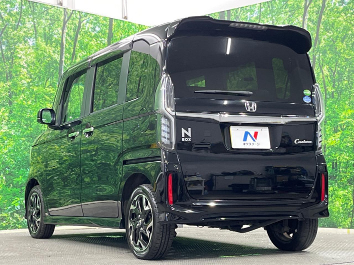 2017 Honda N-BOX CUSTOM DBA-JF4 (UW-69f56ade4a93f)[25]