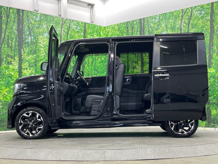 2017 Honda N-BOX CUSTOM DBA-JF4 (UW-69f56ade4a93f)[27]