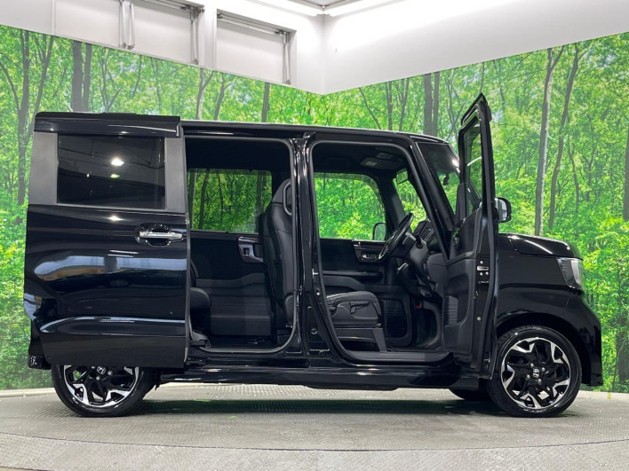 2017 Honda N-BOX CUSTOM DBA-JF4 (UW-69f56ade4a93f)[14]