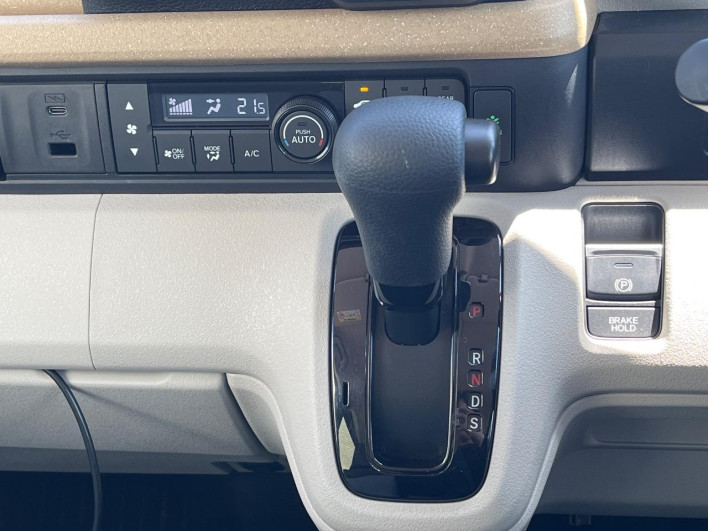 2025 Honda N-BOX 6BA-JF5 (UW-69f56ae26c1f4)[17]