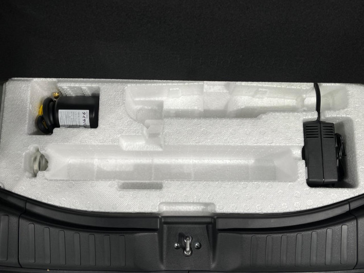 2024 Honda N-BOX CUSTOM 6BA-JF5 (UW-69f56ae585a33)[10]