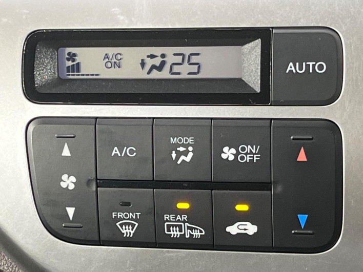2013 Honda N-WGN Custom DBA-JH2 (UW-69f56aed58783)[19]
