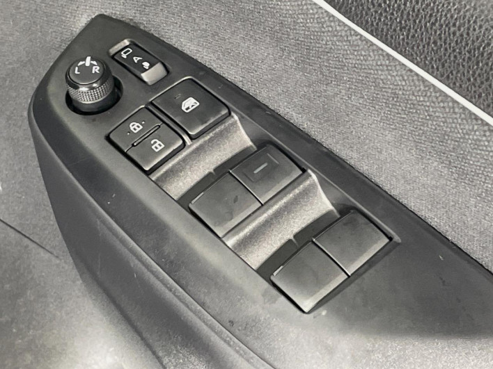 2021 Toyota Yaris 5BA-KSP210 (UW-69f56afc3a3dc)[26]