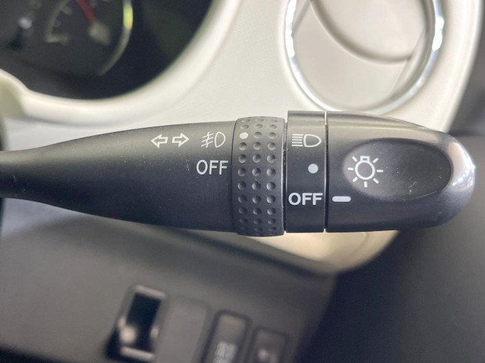 2014 Daihatsu Mira Cocoa DBA-L675S (UW-69f56aff0c511)[17]