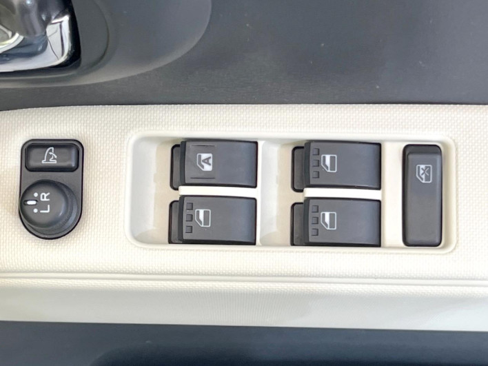 2014 Daihatsu Mira Cocoa DBA-L675S (UW-69f56aff0c511)[13]