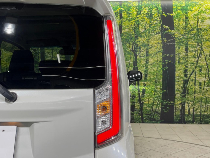 2015 Daihatsu Move DBA-LA150S (UW-69f56aff934dc)[8]