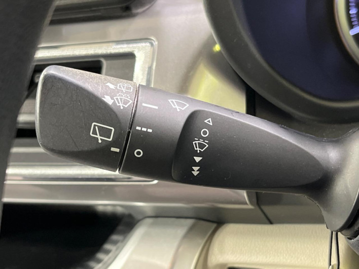2020 Daihatsu Cast 5BA-LA250S (UW-69f56b0326f23)[28]