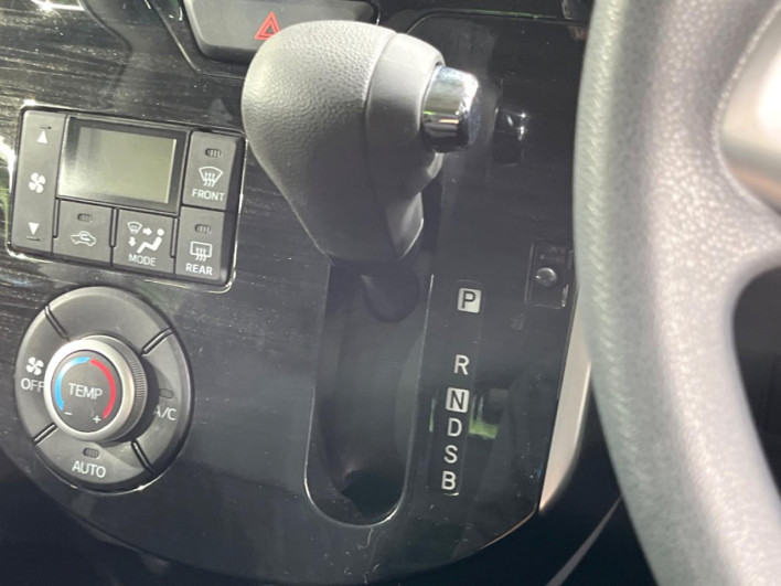 2015 Daihatsu Tanto DBA-LA600S (UW-69f56b0b098fa)[13]