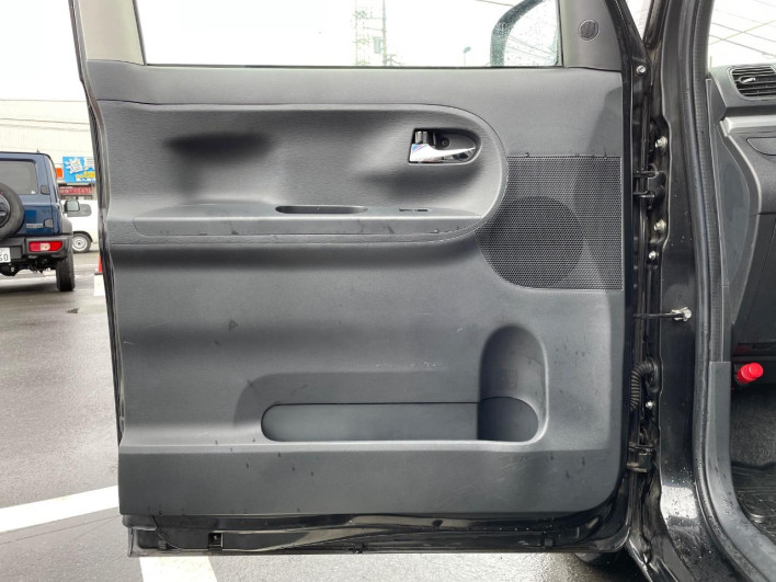 2017 Daihatsu Tanto DBA-LA600S (UW-69f56b0d0bf9d)[22]