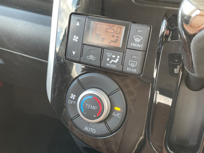 2014 Daihatsu Tanto DBA-LA610S (UW-69f56b0e49021)[8]