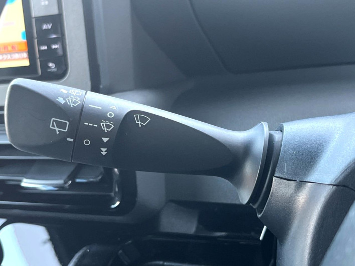 2019 Daihatsu Tanto 5BA-LA650S (UW-69f56b0fb09b9)[25]