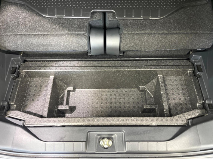 2023 Daihatsu Tanto 5BA-LA650S (UW-69f56b1243a5d)[16]