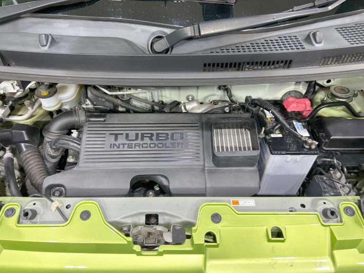2016 Daihatsu Wake DBA-LA700S (UW-69f56b1582e72)[4]