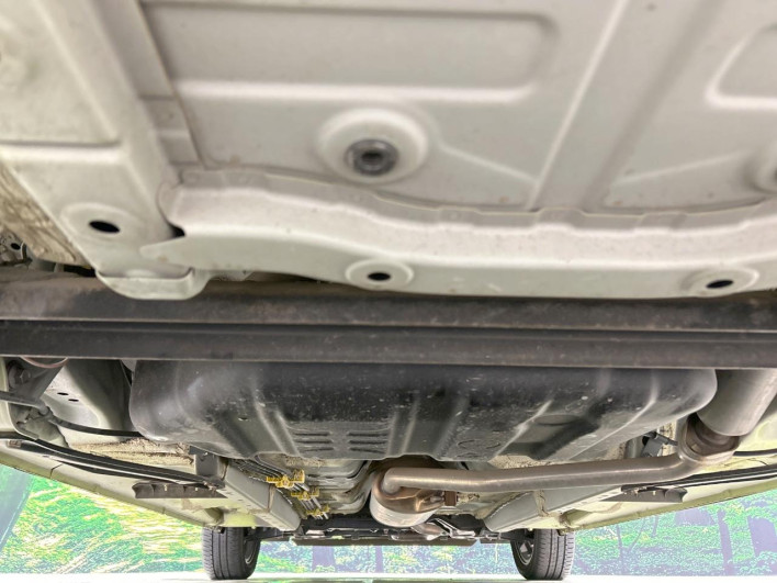 2016 Daihatsu Wake DBA-LA700S (UW-69f56b1582e72)[25]