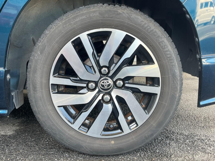 2017 Toyota Roomy DBA-M900A (UW-69f56b2565698)[25]