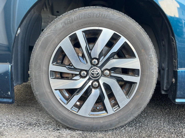 2017 Toyota Roomy DBA-M900A (UW-69f56b2565698)[24]