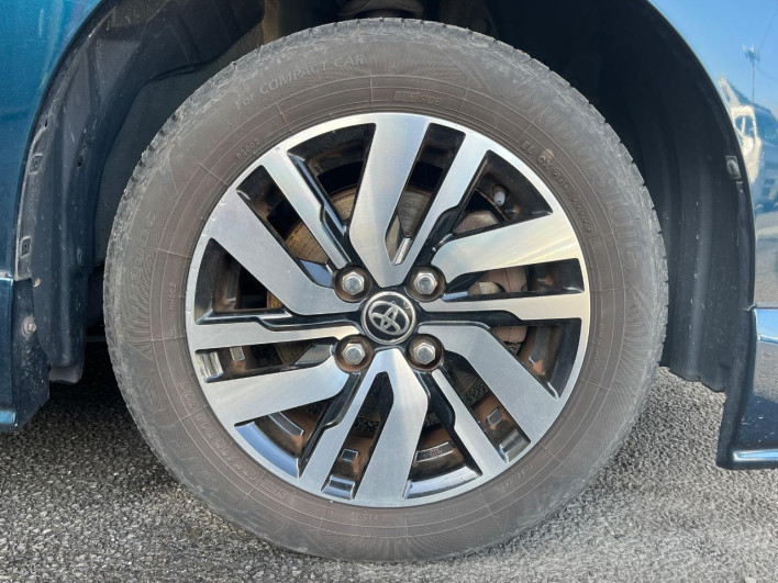 2017 Toyota Roomy DBA-M900A (UW-69f56b2565698)[6]