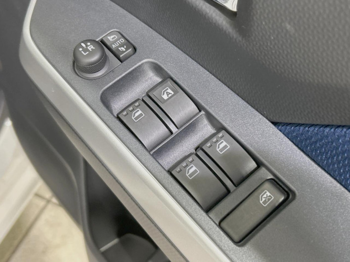 2019 Toyota Roomy DBA-M900A (UW-69f56b2778941)[18]