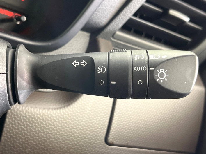 2021 Toyota Roomy 5BA-M900A (UW-69f56b2a4d40f)[26]