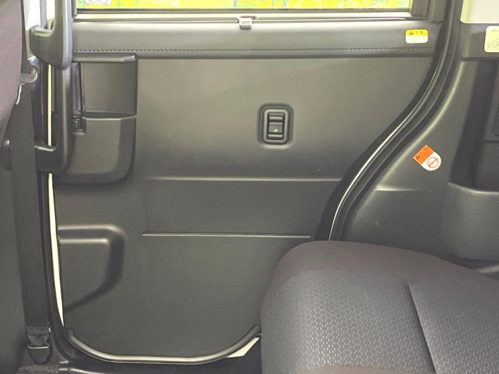 2021 Toyota Roomy 5BA-M900A (UW-69f56b2a4d40f)[10]