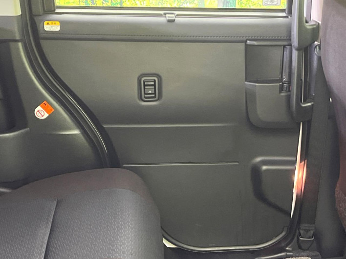 2021 Toyota Roomy 5BA-M900A (UW-69f56b2a4d40f)[12]
