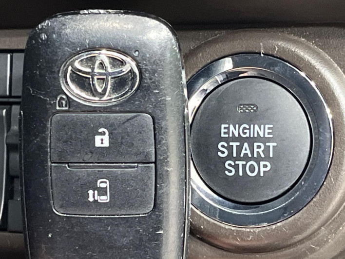 2021 Toyota Roomy 5BA-M910A (UW-69f56b30c69ee)[21]