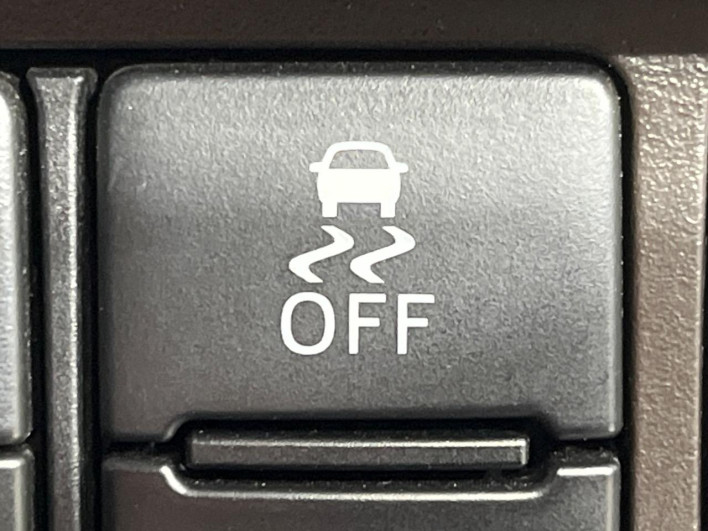 2021 Toyota Roomy 5BA-M910A (UW-69f56b30c69ee)[17]