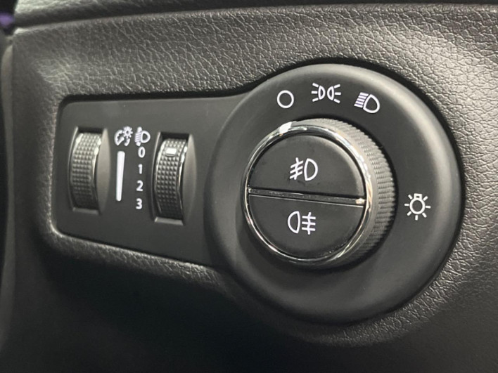 2018 Chrysler Jeep Compass ABA-M624 (UW-69f56b3d2221a)[29]