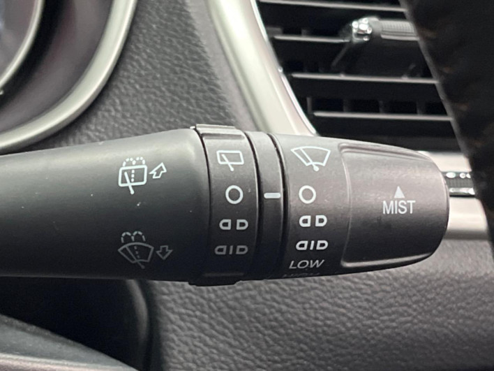 2018 Chrysler Jeep Compass ABA-M624 (UW-69f56b3d2221a)[25]