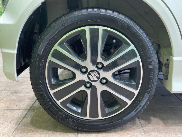 2018 Suzuki Wagon R Stingray DAA-MH55S (UW-69f56b434a279)[12]