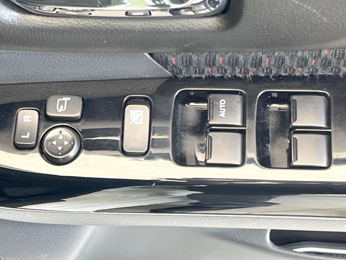 2015 Suzuki Spacia Custom DAA-MK42S (UW-69f56b486a0a1)[13]