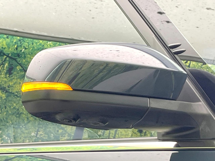 2022 Toyota Voxy 6BA-MZRA90W (UW-69f56b8369ede)[9]