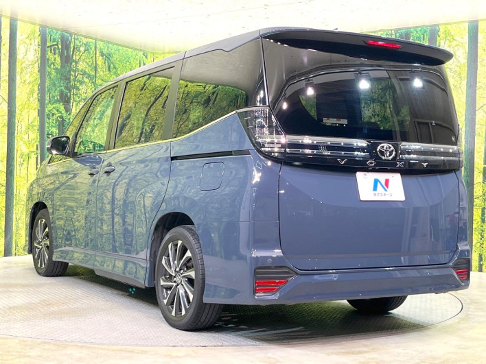 2022 Toyota Voxy 6BA-MZRA90W (UW-69f56b8369ede)[19]