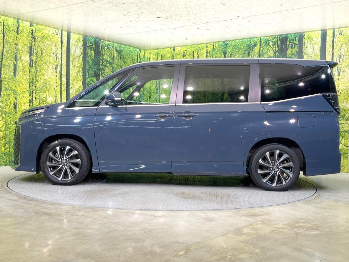 2022 Toyota Voxy 6BA-MZRA90W (UW-69f56b8369ede)[20]