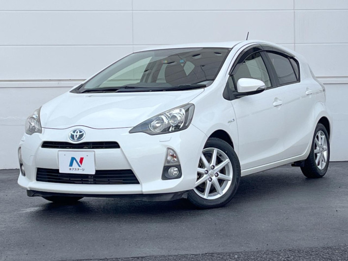 2012 Toyota Aqua DAA-NHP10 (UW-69f56b8a0c0ff)[0]
