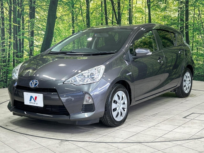 2013 Toyota Aqua DAA-NHP10 (UW-69f56b8a2e7ca)[14]