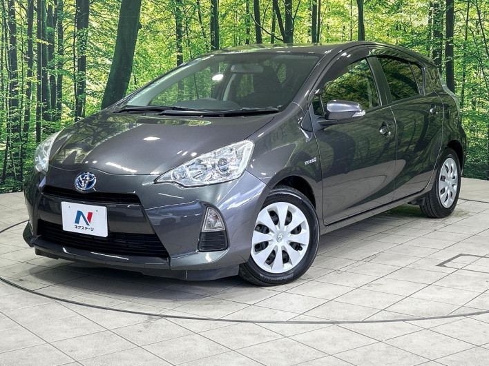 2013 Toyota Aqua DAA-NHP10 (UW-69f56b8a2e7ca)[0]