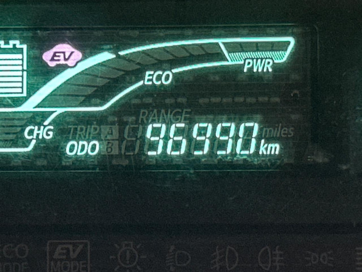 2013 Toyota Aqua DAA-NHP10 (UW-69f56b8a2e7ca)[2]