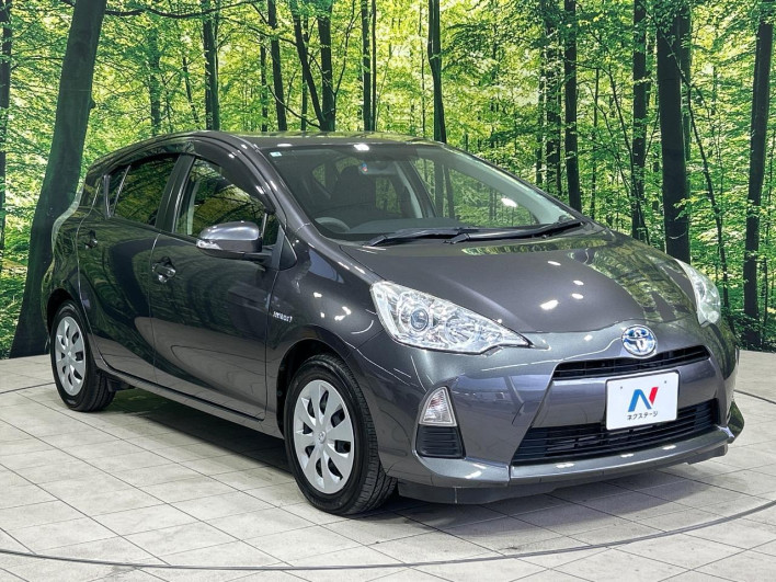 2013 Toyota Aqua DAA-NHP10 (UW-69f56b8a2e7ca)[16]