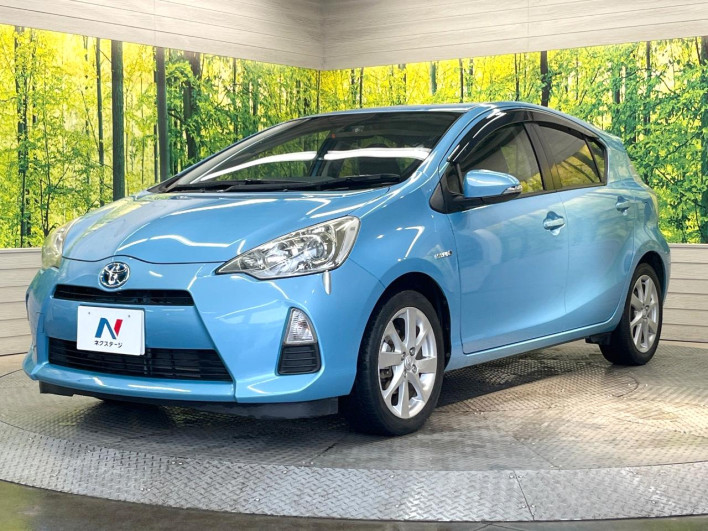 2013 Toyota Aqua DAA-NHP10 (UW-69f56b8a45ce2)[6]
