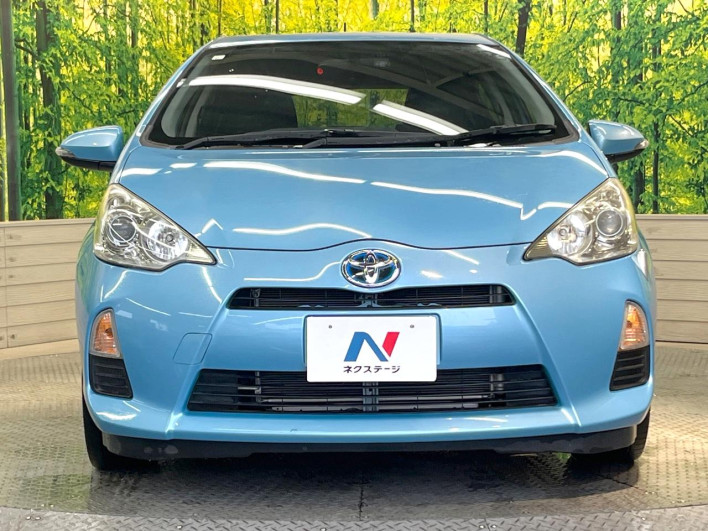 2013 Toyota Aqua DAA-NHP10 (UW-69f56b8a45ce2)[5]