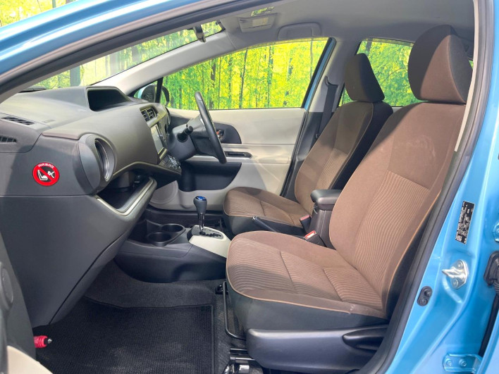 2013 Toyota Aqua DAA-NHP10 (UW-69f56b8a45ce2)[8]