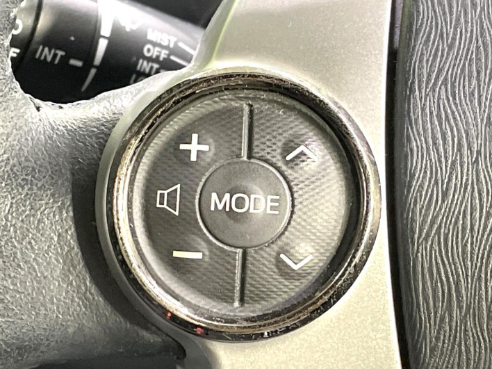 2014 Toyota Aqua DAA-NHP10 (UW-69f56b8d2a21b)[18]