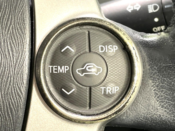2014 Toyota Aqua DAA-NHP10 (UW-69f56b8d2a21b)[19]
