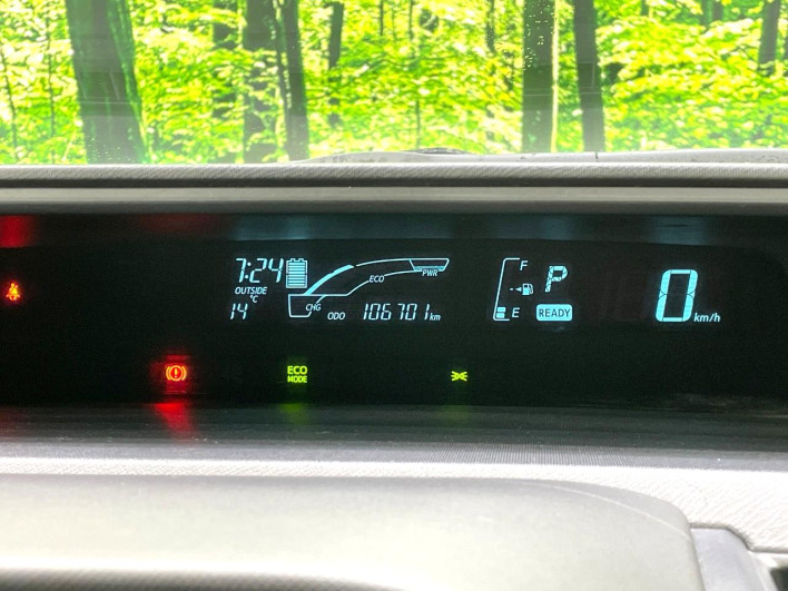 2014 Toyota Aqua DAA-NHP10 (UW-69f56b8d2a21b)[14]
