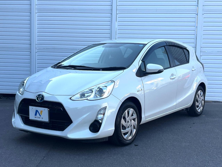 2015 Toyota Aqua DAA-NHP10 (UW-69f56b8d37a03)[0]